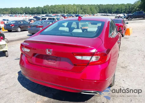 2018 Honda Accord Touring z USA, uszkodzony, nr VIN 1HGCV1F94JA033915